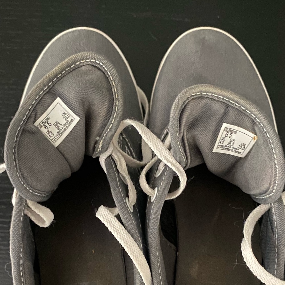 Ladies Vans - Picture 5 of 5